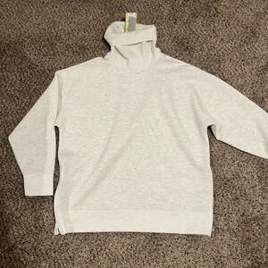 NWT Light Heather cream Turtleneck Pullover Sweatshirt - Target “All in Motion”